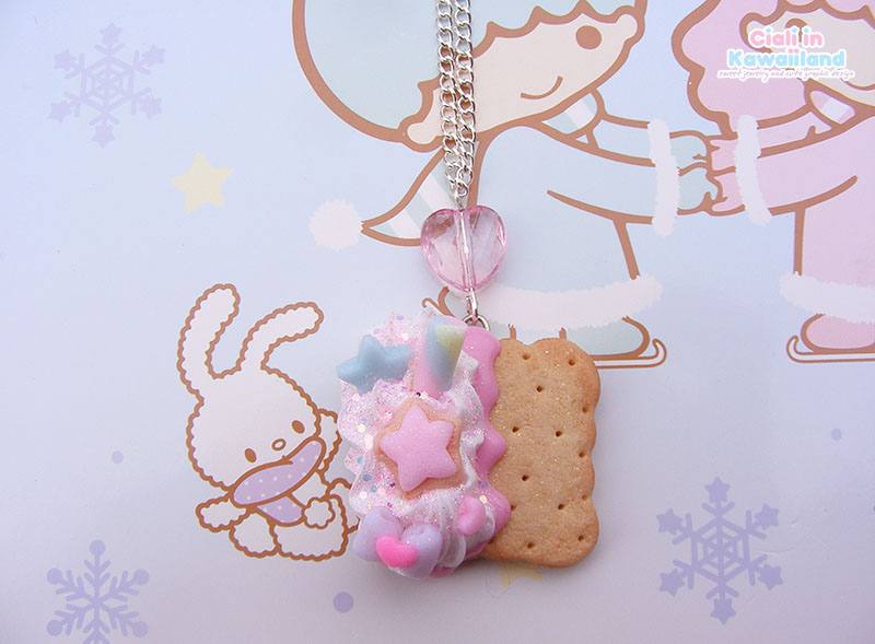 Sweet Cookie With Whipped Cream Necklace